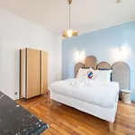 Aparthotel Hotelhome 16 4*