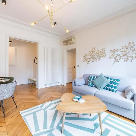 Hotelhome 16 3* Paris