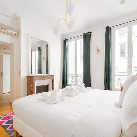 Hotelhome 16 3* Paris