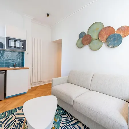 Hotelhome 16 3* Paris