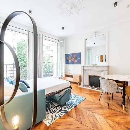 Hotelhome 16 3* Paris