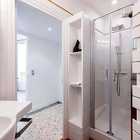 Hotelhome 16 3* Paris