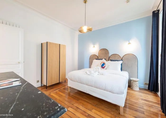 Aparthotel Hotelhome 16 4*