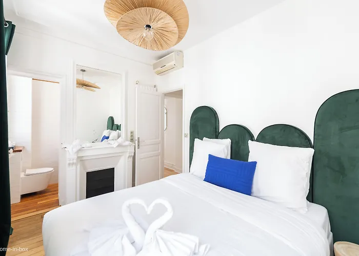 Aparthotel Hotelhome 16 4*