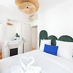 Aparthotel Hotelhome 16 4*